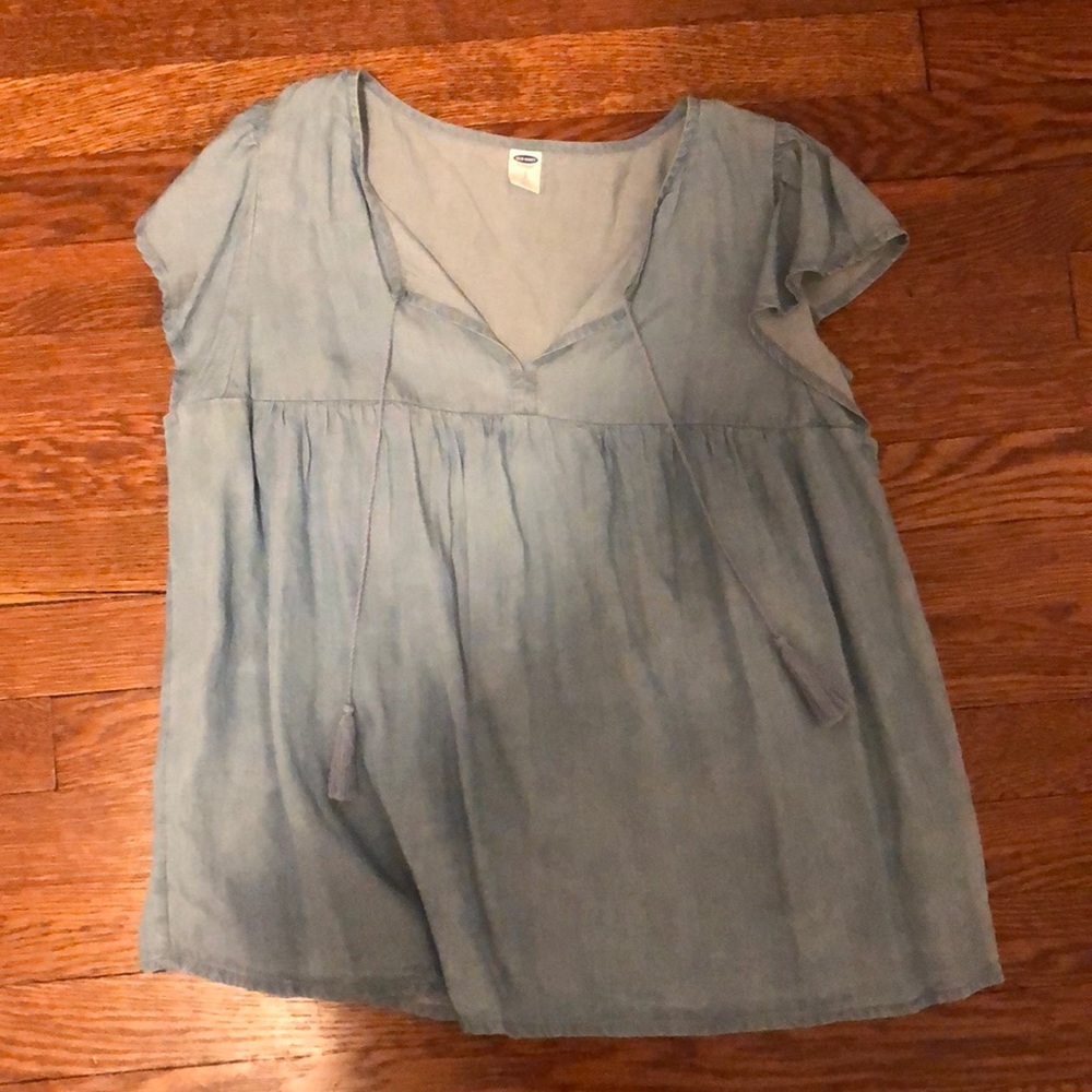 Light blue old navy blouse